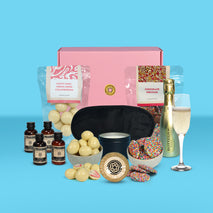 Luxury Champagne, Chocolates & Candle Hamper